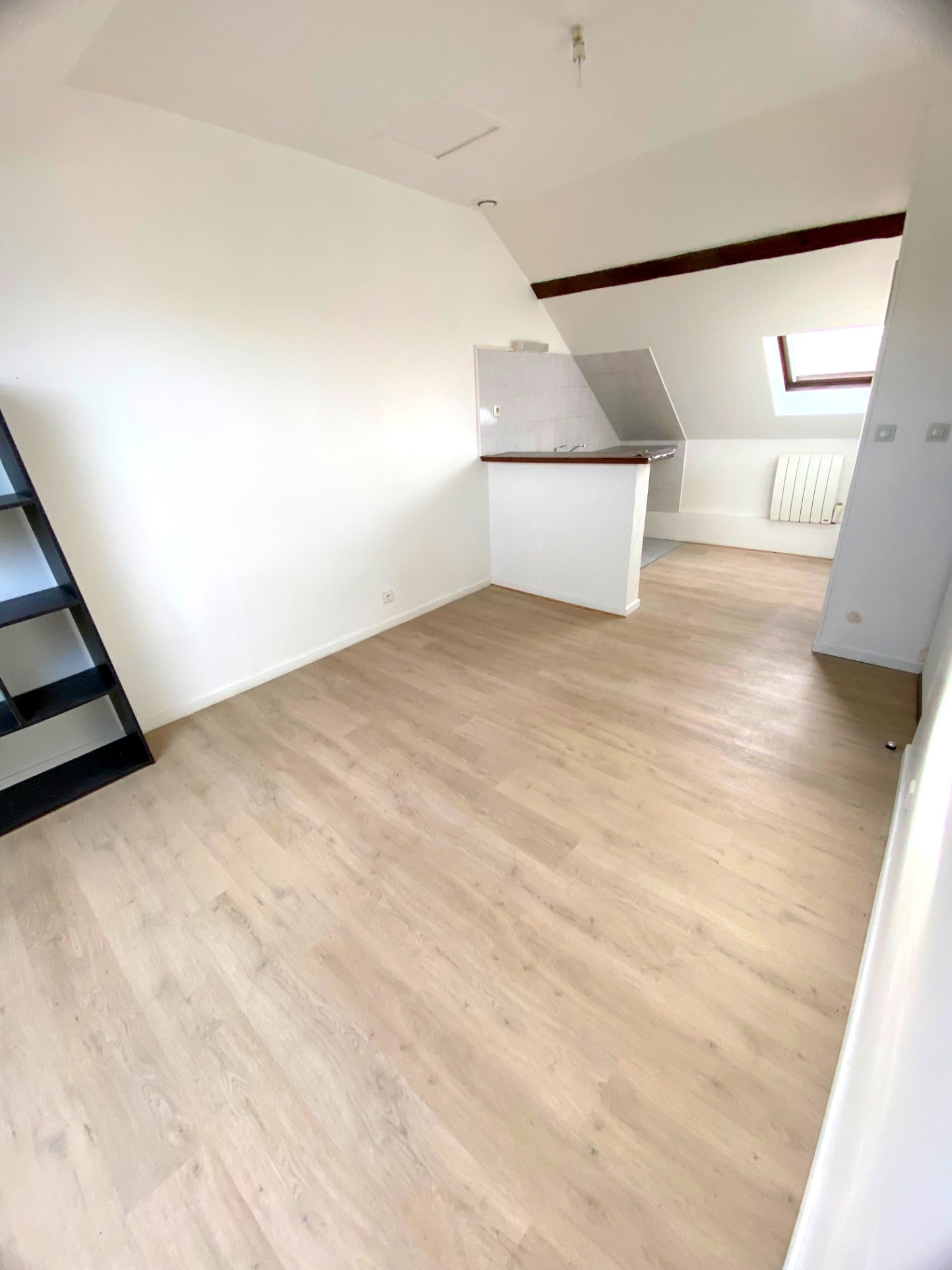 Studio en location 410 € par mois à Camon (80) avec Priss'immo